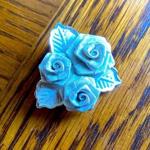 Flower pendant
